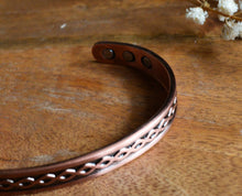 Load image into Gallery viewer, Copper Magnetic Bracelet www.karmaripon.co.uk