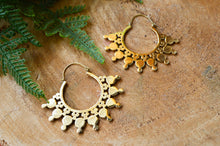 Load image into Gallery viewer, Brass Sun Burst Indian Earrings