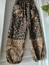 Load image into Gallery viewer, Boho Fleece trousers www.karmaripon.co.uk
