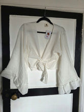 Load image into Gallery viewer, Jute Butterfly Top www.karmaripon.co.uk