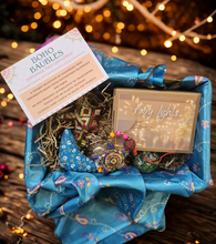 Load image into Gallery viewer, Boho Baubles Giftset, Handmade christmas decorations www.karmaripon.co.uk