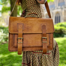 Load image into Gallery viewer, Traditional Handmade Leather Satchel bag