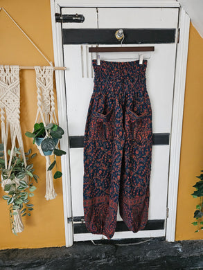 Fleece Pants - Unisex www.karma.ripon.co.uk