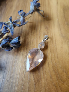 Rose Quartz Pendant set in 925 Silver www.karmaripon.co.uk