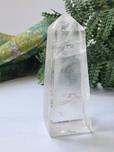 Load image into Gallery viewer, Clear Quartz Crystal Point www.karmaripon.co.uk