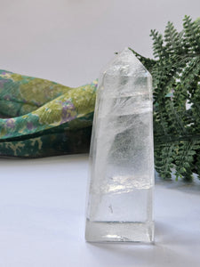Clear Quartz Crystal Point www.karmaripon.co.uk
