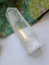 Load image into Gallery viewer, Clear Quartz Crystal Point www.karmaripon.co.uk