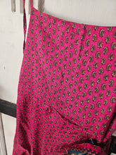 Load image into Gallery viewer, Short Market Dress UK 10-12