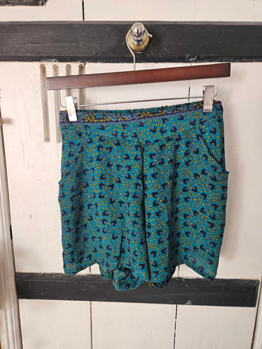 Repurposed Sari Shorts Uk 8