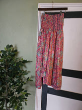 Load image into Gallery viewer, Yoga Pants www.karmaripon.co.uk