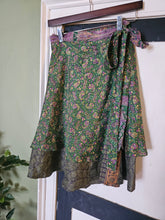 Load image into Gallery viewer, knee Length Reversible Repurposed Sari Wrap skirt UK 8-16