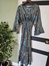 Load image into Gallery viewer, Laal Dress Size L UK 14-18
