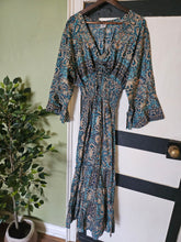 Load image into Gallery viewer, Laal Dress Size L UK 14-18
