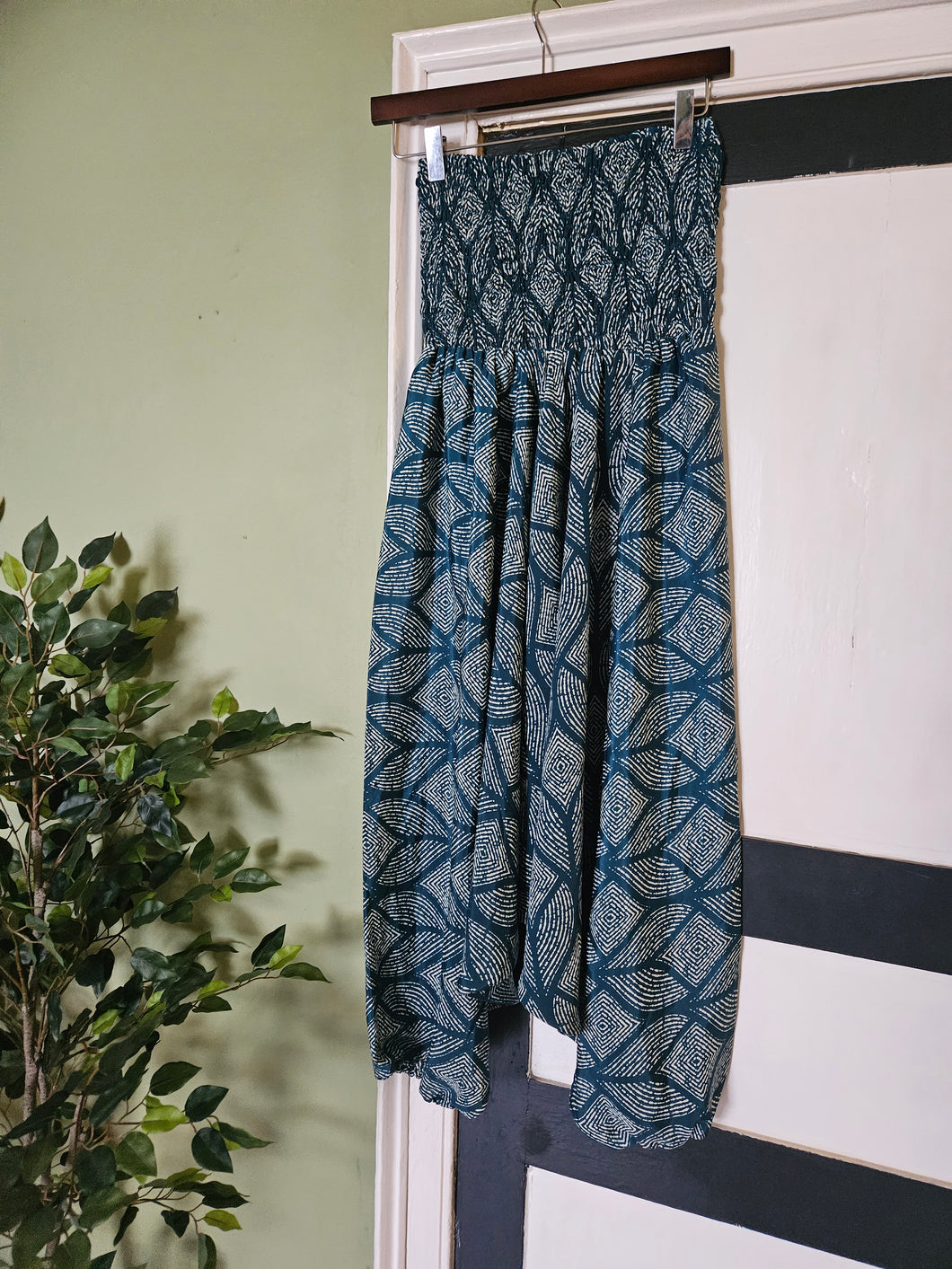 Yoga Pants www.karmaripon.co.uk