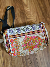 Load image into Gallery viewer, Bandani Tasselled handbag www.karmaripon.co.uk