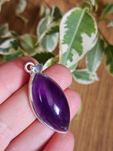 Load image into Gallery viewer,  a purple amethyst pendant www.karmaripon.co.uk