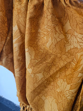 Load image into Gallery viewer, Repurposed sari Nila crop top www.karmaripon.co.uk