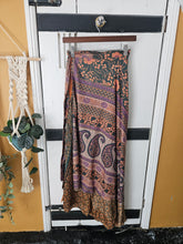 Load image into Gallery viewer, Cotton Block print Trousers ww.karmaripon.co.uk