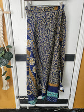 Load image into Gallery viewer, Cotton Block print Trousers ww.karmaripon.co.uk