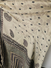 Load image into Gallery viewer, Cotton Block print Trousers ww.karmaripon.co.uk