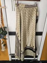 Load image into Gallery viewer, Cotton Block print Trousers ww.karmaripon.co.uk