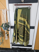 Load image into Gallery viewer, Cotton Block print Trousers ww.karmaripon.co.uk