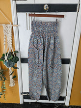 Load image into Gallery viewer, Cotton Block print Trousers ww.karmaripon.co.uk