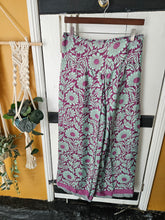 Load image into Gallery viewer, Sari Fisherman Trousers ww.karmaripon.co.uk