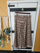 Load image into Gallery viewer, Sari Fisherman Trousers ww.karmaripon.co.uk