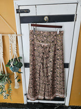 Load image into Gallery viewer, Sari Fisherman Trousers ww.karmaripon.co.uk