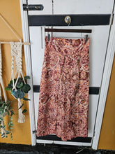 Load image into Gallery viewer, Sari Fisherman Trousers ww.karmaripon.co.uk