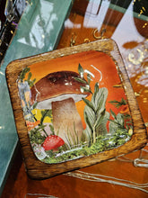 Load image into Gallery viewer, Mushroom wooden trinket tray www.karmaripon.co.uk