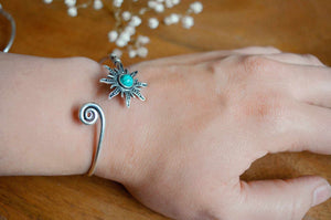 Silver Gemstone metal bracelet www.karmaripon.co.uk
