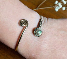 Load image into Gallery viewer, Brass Gemstone metal bracelet www.karmaripon.co.uk