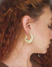 Load image into Gallery viewer, Brass Spiral Indian Earrings