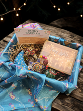 Load image into Gallery viewer, Boho Baubles Giftset, Handmade christmas decorations www.karmaripon.co.uk