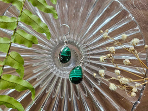 Malachite Earrings WWW.karmaripon.co.uk