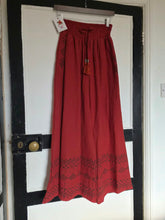 Load image into Gallery viewer, Tanvi dark blue Jute Trousers www.karmaripon.co.uk