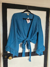 Load image into Gallery viewer, Jute Butterfly Top www.karmaripon.co.uk
