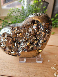 Pyrite Heart www.karmaripon.co.uk