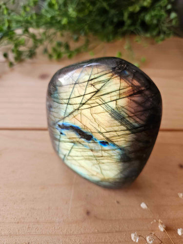 Crystal Labradorite www.karmaripon.co.uk