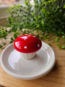 Mushroom ash catcher www.karmaripon.co.uk