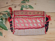 Load image into Gallery viewer, Bandhan Makeup Bag www.karmaripon.co.uk