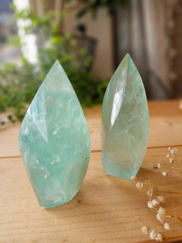 Green Fluorite Flame www.karmaripon.co.uk