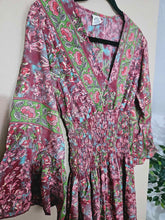 Load image into Gallery viewer, Pink Toned Safed Dress www.karmaripon.co.uk