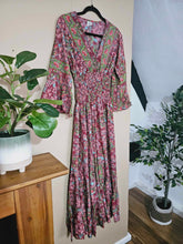 Load image into Gallery viewer, Pink Toned Safed Dress www.karmaripon.co.uk