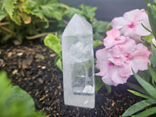 Load image into Gallery viewer, Quartz Crystal Point
