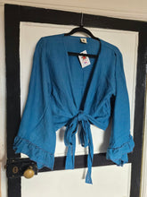 Load image into Gallery viewer, Jute Butterfly Top www.karmaripon.co.uk