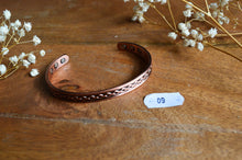 Load image into Gallery viewer, Copper Magnetic Bracelet www.karmaripon.co.uk