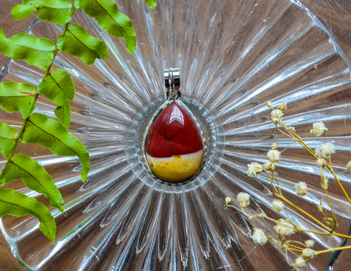 Mookaite Pendant www.karmaripon.co.uk